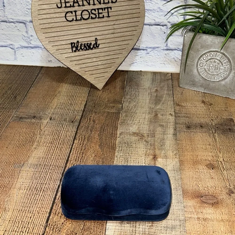 Gucci velvet luxurious case sunglasses case with dust cloth